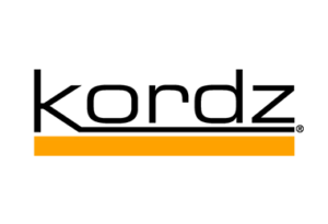 kordz Logo de Kordz, représentant le nom de la marque en style dynamique turquoise sur fond blanc.